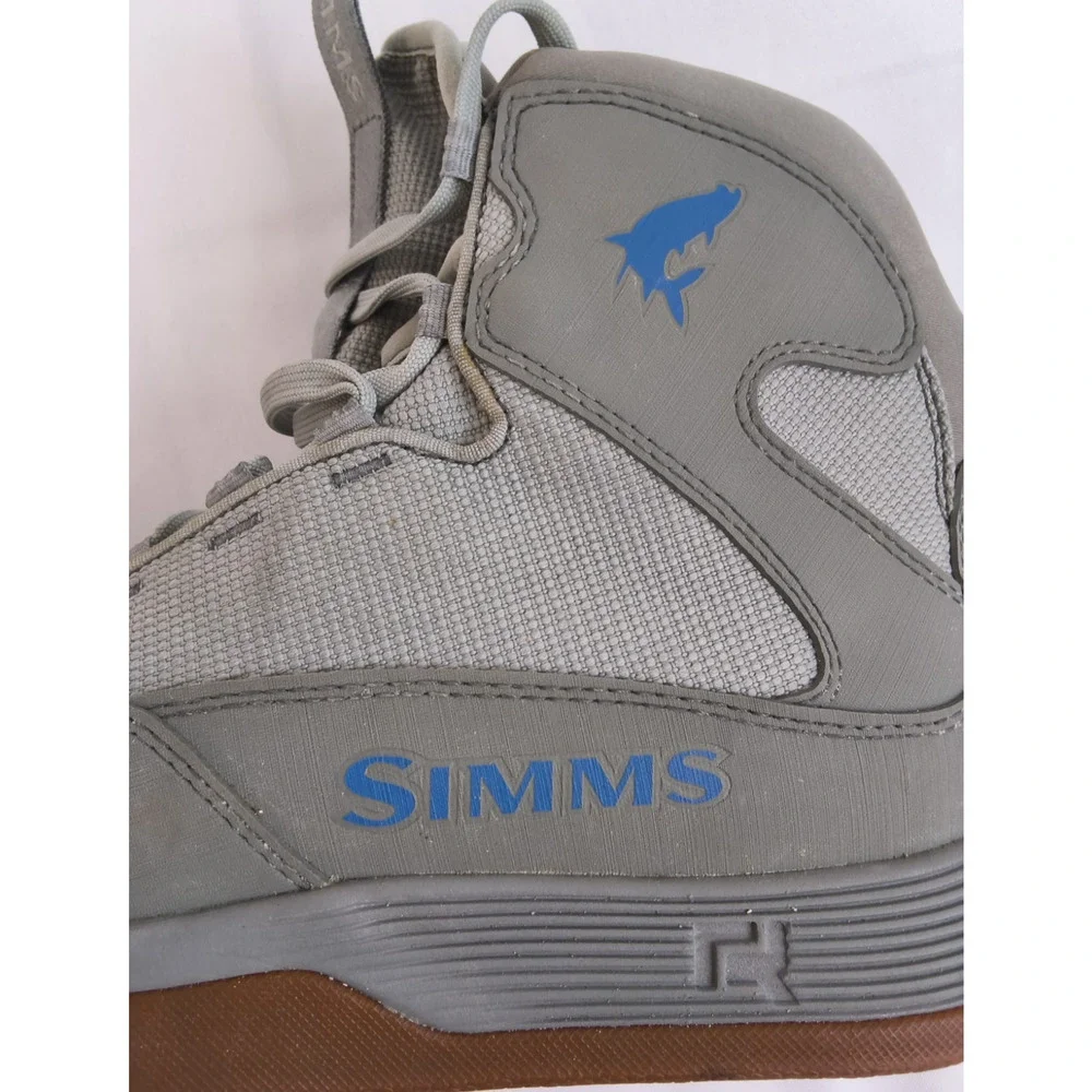 Simms Flats Sneaker Wading Boots Men's 9.5 D Grey Boulder #W5262